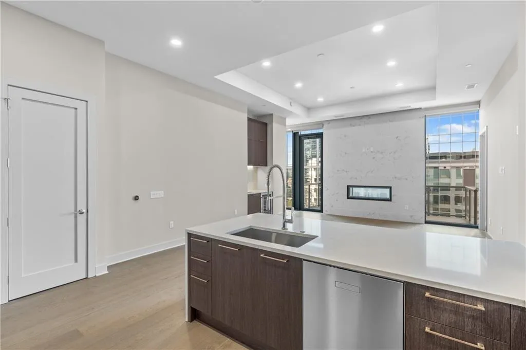 40 12th Street Ne Unit 1901, Atlanta, Georgia 30309, 2 Bedrooms Bedrooms, ,2 BathroomsBathrooms,Residential,For Sale,40 12th Street Ne Unit 1901,7374340