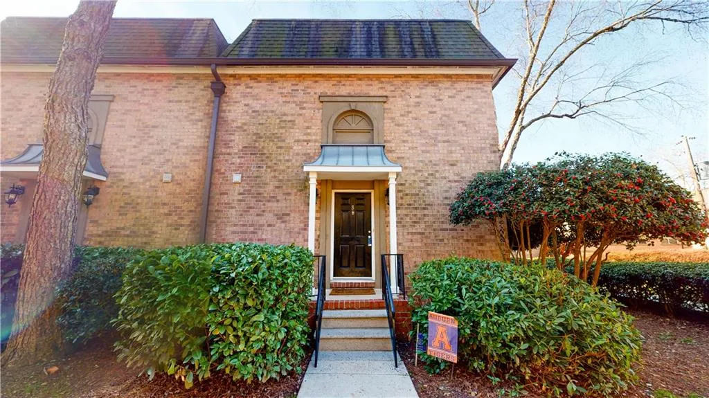 6980 Roswell Road Unit K8, Sandy Springs, Georgia 30328, 2 Bedrooms Bedrooms, ,2 BathroomsBathrooms,Residential,Sold,6980 Roswell Road Unit K8,7021329