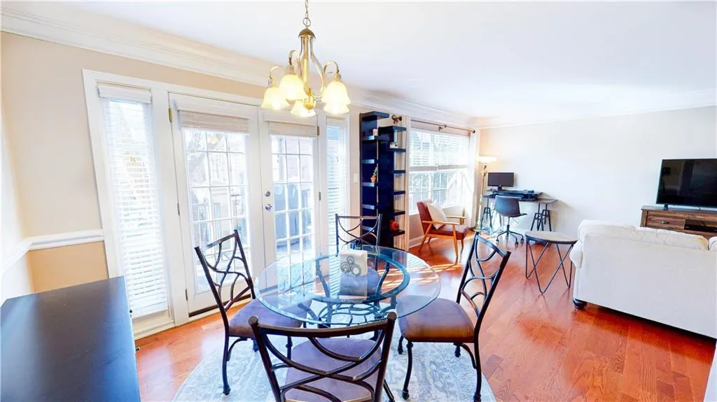 6980 Roswell Road Unit K8, Sandy Springs, Georgia 30328, 2 Bedrooms Bedrooms, ,2 BathroomsBathrooms,Residential,Sold,6980 Roswell Road Unit K8,7021329