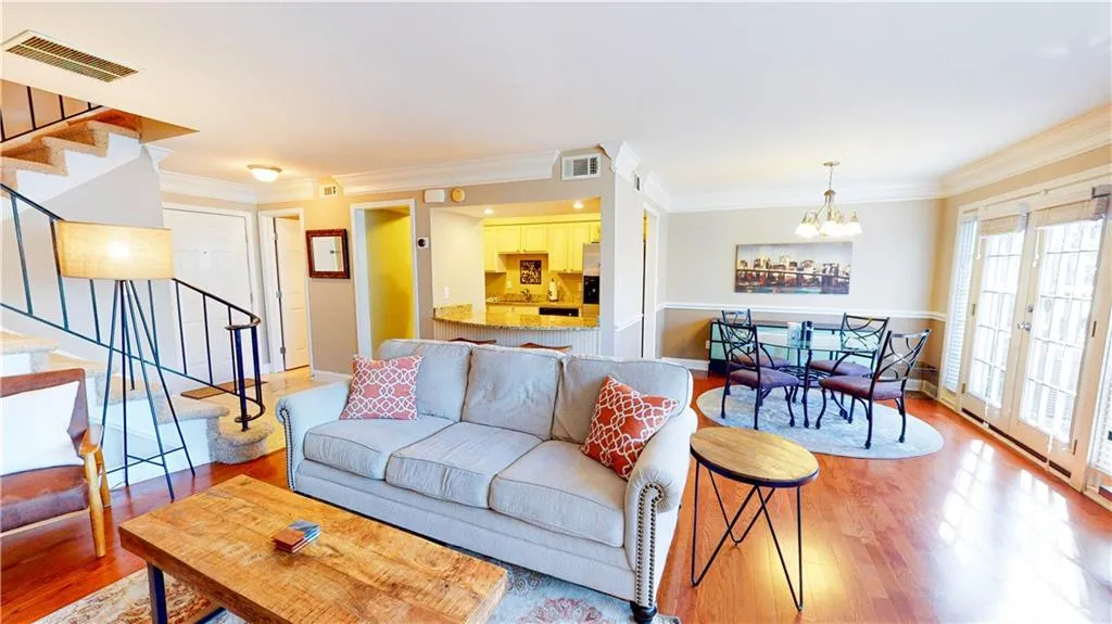 6980 Roswell Road Unit K8, Sandy Springs, Georgia 30328, 2 Bedrooms Bedrooms, ,2 BathroomsBathrooms,Residential,Sold,6980 Roswell Road Unit K8,7021329