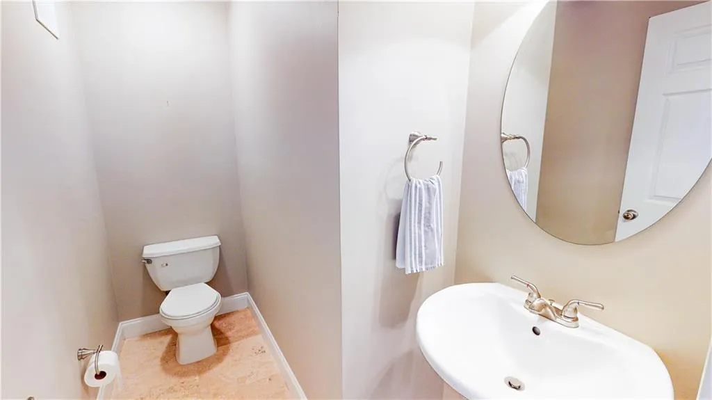 6980 Roswell Road Unit K8, Sandy Springs, Georgia 30328, 2 Bedrooms Bedrooms, ,2 BathroomsBathrooms,Residential,Sold,6980 Roswell Road Unit K8,7021329