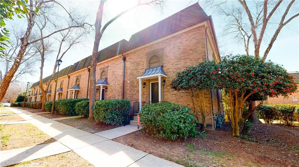 6980 Roswell Road Unit K8, Sandy Springs, Georgia 30328, 2 Bedrooms Bedrooms, ,2 BathroomsBathrooms,Residential,Sold,6980 Roswell Road Unit K8,7021329