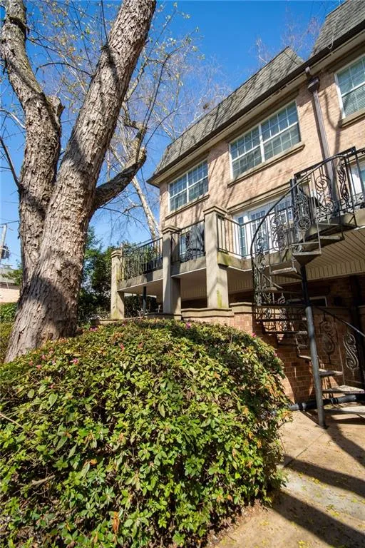 6980 Roswell Road Unit K8, Sandy Springs, Georgia 30328, 2 Bedrooms Bedrooms, ,2 BathroomsBathrooms,Residential,Sold,6980 Roswell Road Unit K8,7021329