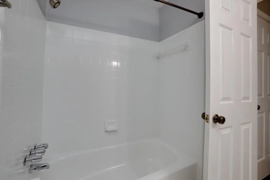 619 Barrington Hills Drive, Sandy Springs, Georgia 30350, 1 Bedroom Bedrooms, ,1 BathroomBathrooms,Residential,Sold,619 Barrington Hills Drive,7235234