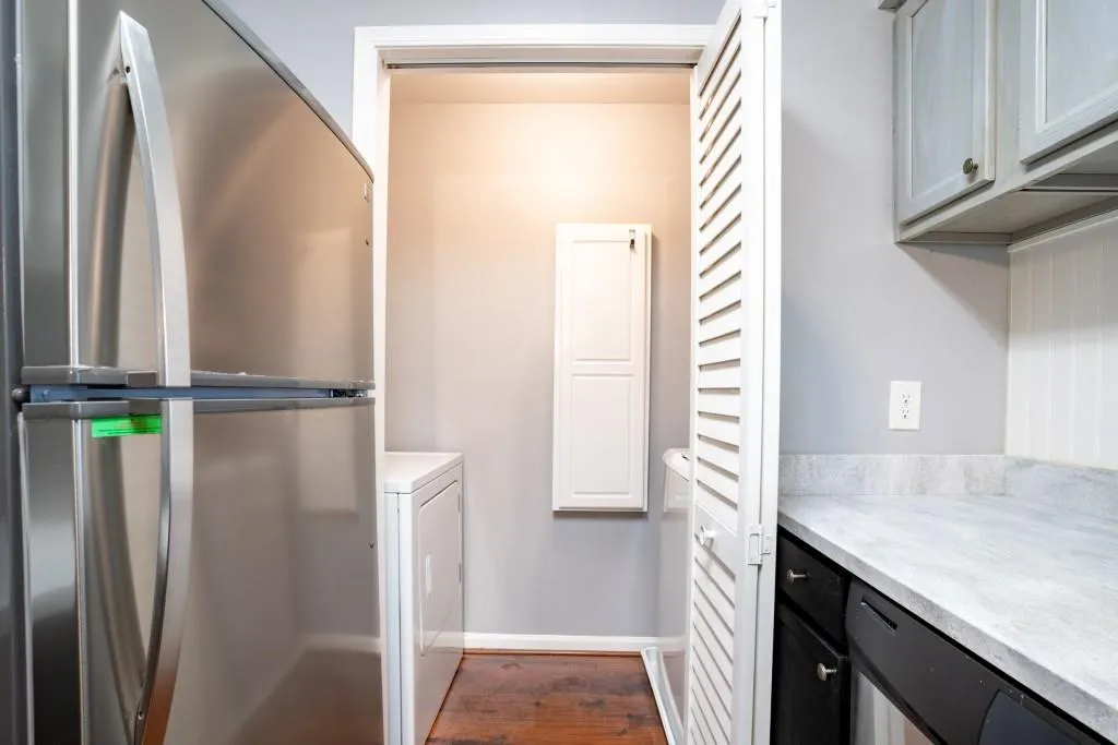 619 Barrington Hills Drive, Sandy Springs, Georgia 30350, 1 Bedroom Bedrooms, ,1 BathroomBathrooms,Residential,Sold,619 Barrington Hills Drive,7235234