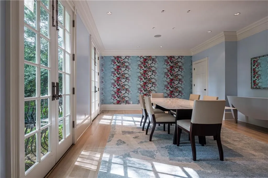 10 W Andrews Drive Nw, Atlanta, Georgia 30305, 6 Bedrooms Bedrooms, ,7 BathroomsBathrooms,Residential,Sold,10 W Andrews Drive Nw,6713871