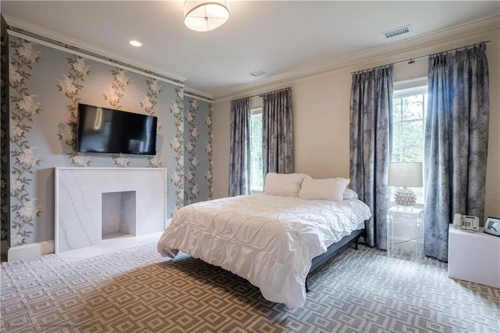 10 W Andrews Drive Nw, Atlanta, Georgia 30305, 6 Bedrooms Bedrooms, ,7 BathroomsBathrooms,Residential,Sold,10 W Andrews Drive Nw,6713871