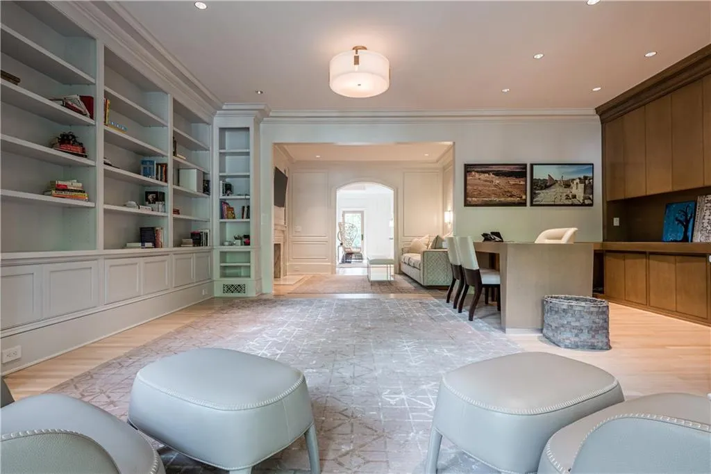 10 W Andrews Drive Nw, Atlanta, Georgia 30305, 6 Bedrooms Bedrooms, ,7 BathroomsBathrooms,Residential,Sold,10 W Andrews Drive Nw,6713871