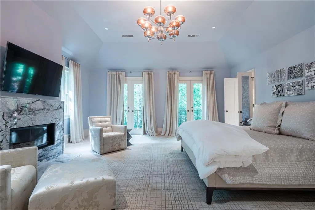 10 W Andrews Drive Nw, Atlanta, Georgia 30305, 6 Bedrooms Bedrooms, ,7 BathroomsBathrooms,Residential,Sold,10 W Andrews Drive Nw,6713871