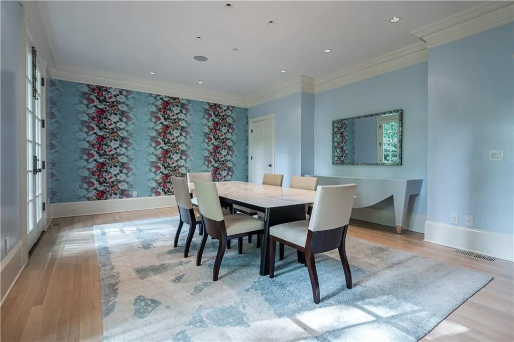 10 W Andrews Drive Nw, Atlanta, Georgia 30305, 6 Bedrooms Bedrooms, ,7 BathroomsBathrooms,Residential,Sold,10 W Andrews Drive Nw,6713871