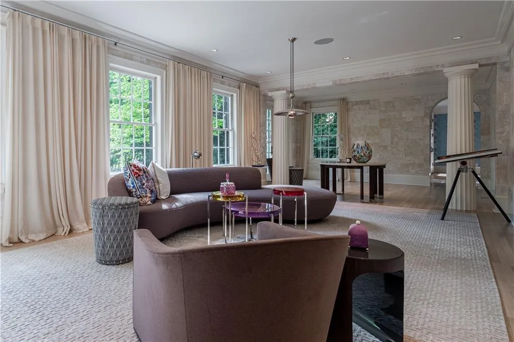 10 W Andrews Drive Nw, Atlanta, Georgia 30305, 6 Bedrooms Bedrooms, ,7 BathroomsBathrooms,Residential,Sold,10 W Andrews Drive Nw,6713871