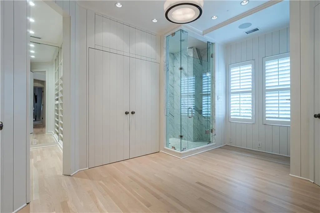 10 W Andrews Drive Nw, Atlanta, Georgia 30305, 6 Bedrooms Bedrooms, ,7 BathroomsBathrooms,Residential,Sold,10 W Andrews Drive Nw,6713871