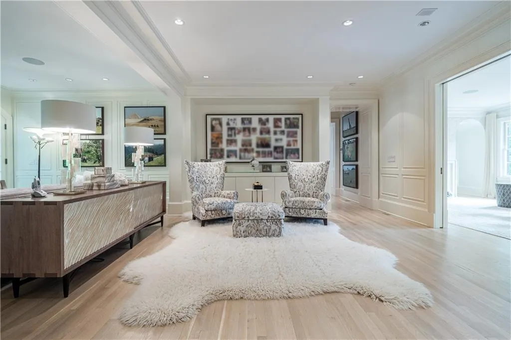 10 W Andrews Drive Nw, Atlanta, Georgia 30305, 6 Bedrooms Bedrooms, ,7 BathroomsBathrooms,Residential,Sold,10 W Andrews Drive Nw,6713871