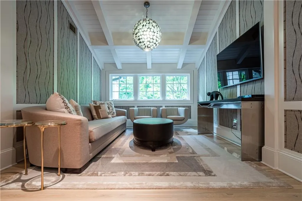 10 W Andrews Drive Nw, Atlanta, Georgia 30305, 6 Bedrooms Bedrooms, ,7 BathroomsBathrooms,Residential,Sold,10 W Andrews Drive Nw,6713871