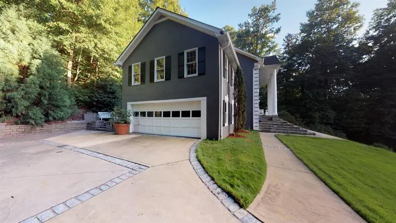 7097 Riverside Drive, Sandy Springs, Georgia 30328, 4 Bedrooms Bedrooms, ,3 BathroomsBathrooms,Residential,Sold,7097 Riverside Drive,6650806