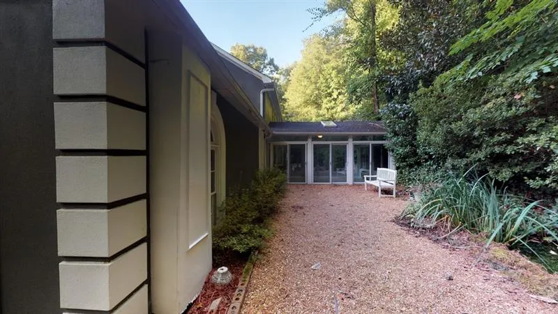 7097 Riverside Drive, Sandy Springs, Georgia 30328, 4 Bedrooms Bedrooms, ,3 BathroomsBathrooms,Residential,Sold,7097 Riverside Drive,6650806