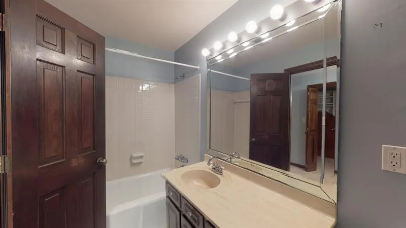 7097 Riverside Drive, Sandy Springs, Georgia 30328, 4 Bedrooms Bedrooms, ,3 BathroomsBathrooms,Residential,Sold,7097 Riverside Drive,6650806