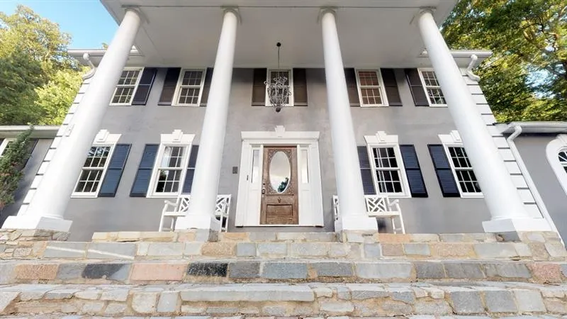 7097 Riverside Drive, Sandy Springs, Georgia 30328, 4 Bedrooms Bedrooms, ,3 BathroomsBathrooms,Residential,Sold,7097 Riverside Drive,6650806