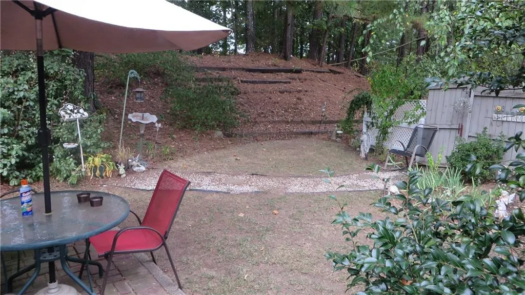 7750 Roswell Road Unit 10h, Atlanta, Georgia 30350, 2 Bedrooms Bedrooms, ,1 BathroomBathrooms,Residential,Sold,7750 Roswell Road Unit 10h,5601949