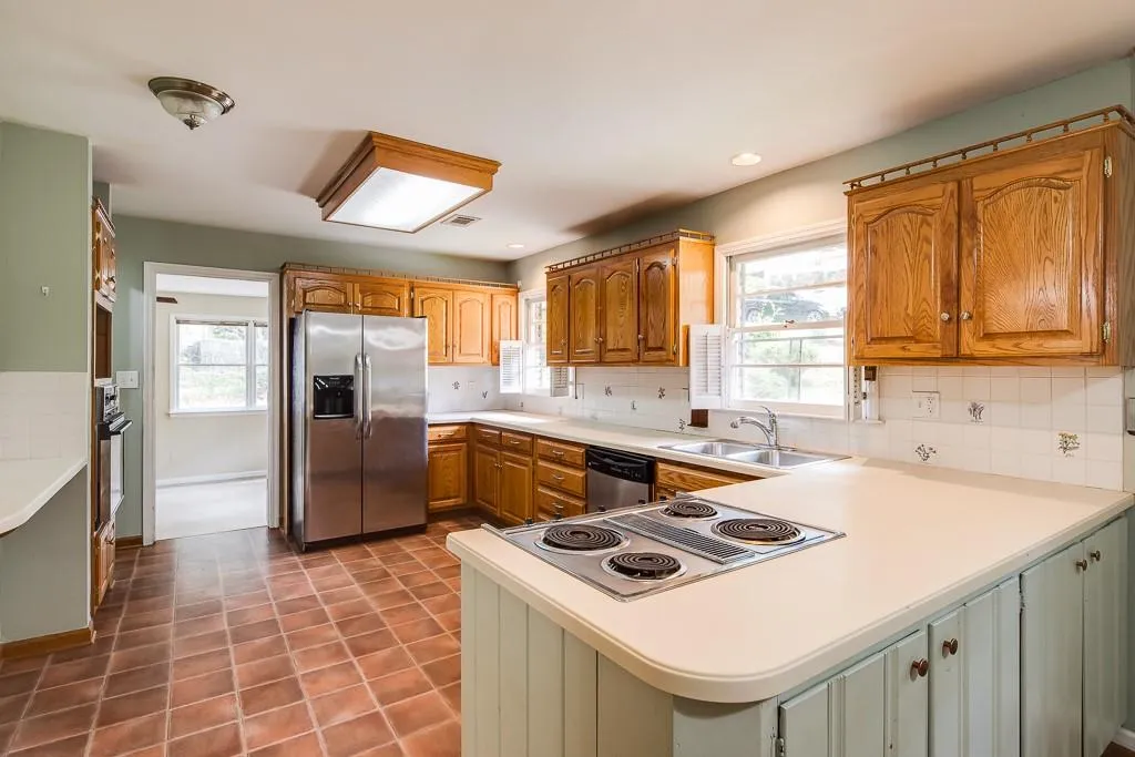 774 Starlight Lane, Atlanta, Georgia 30342, 4 Bedrooms Bedrooms, ,3 BathroomsBathrooms,Residential,Sold,774 Starlight Lane,6634155