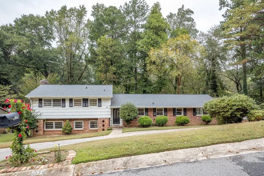 774 Starlight Lane, Atlanta, Georgia 30342, 4 Bedrooms Bedrooms, ,3 BathroomsBathrooms,Residential,Sold,774 Starlight Lane,6634155