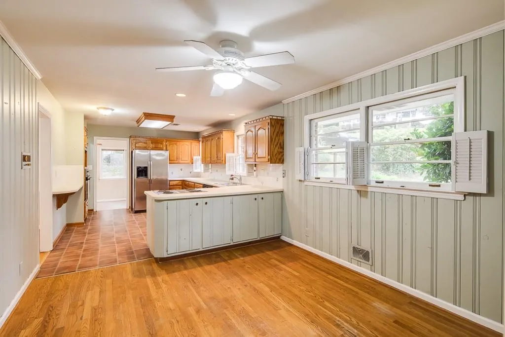 774 Starlight Lane, Atlanta, Georgia 30342, 4 Bedrooms Bedrooms, ,3 BathroomsBathrooms,Residential,Sold,774 Starlight Lane,6634155