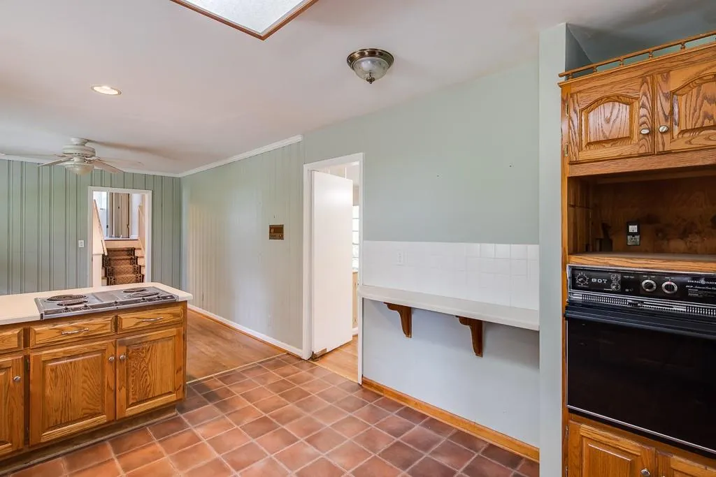 774 Starlight Lane, Atlanta, Georgia 30342, 4 Bedrooms Bedrooms, ,3 BathroomsBathrooms,Residential,Sold,774 Starlight Lane,6634155