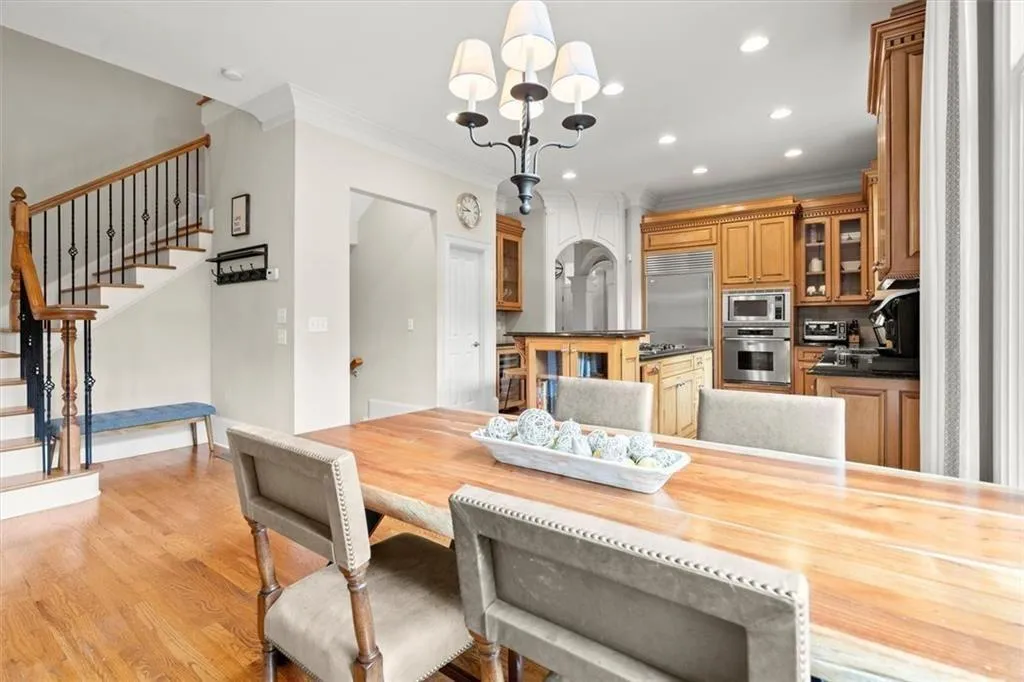 604 Timm Valley Road Ne Unit A, Atlanta, Georgia 30305, 3 Bedrooms Bedrooms, ,3 BathroomsBathrooms,Residential,For Sale,604 Timm Valley Road Ne Unit A,7650377