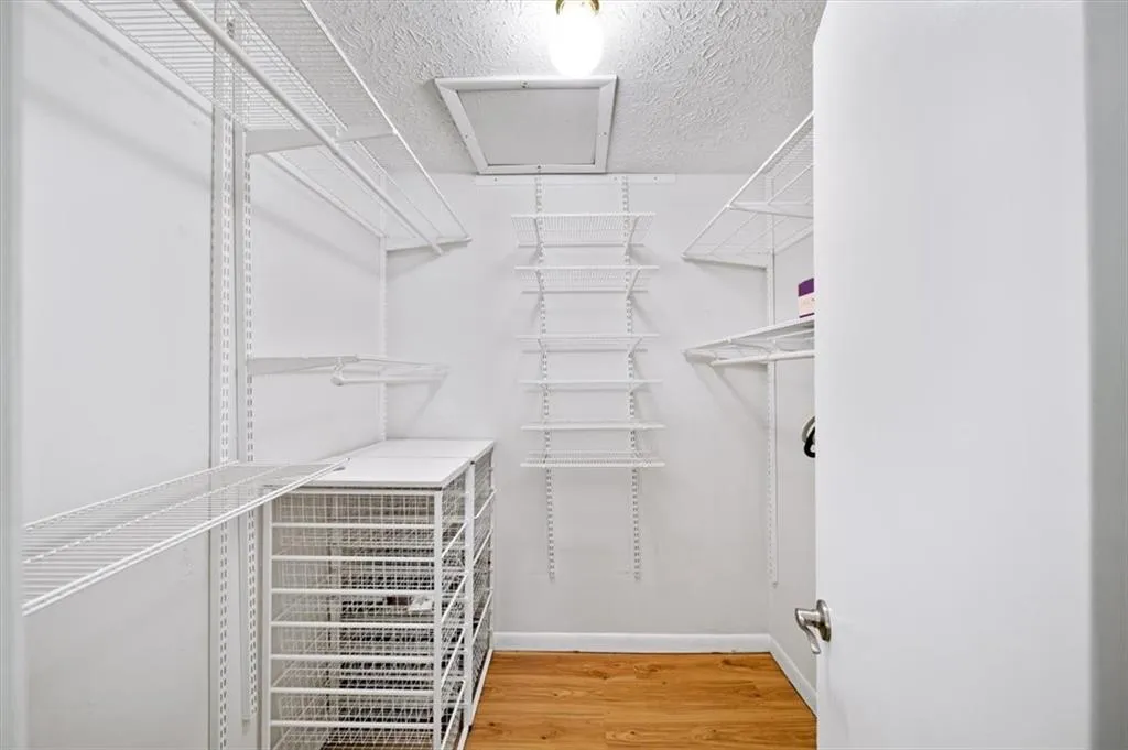 5141 Roswell Road Unit 7, Atlanta, Georgia 30342, 2 Bedrooms Bedrooms, ,1 BathroomBathrooms,Residential,Sold,5141 Roswell Road Unit 7,7558954