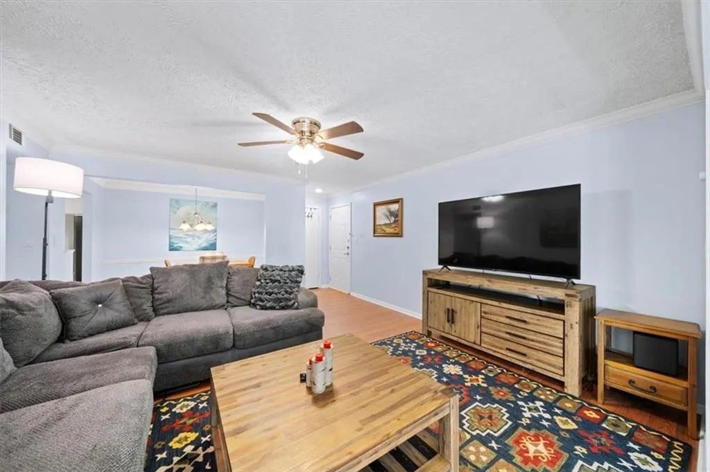 5141 Roswell Road Unit 7, Atlanta, Georgia 30342, 2 Bedrooms Bedrooms, ,1 BathroomBathrooms,Residential,Sold,5141 Roswell Road Unit 7,7558954