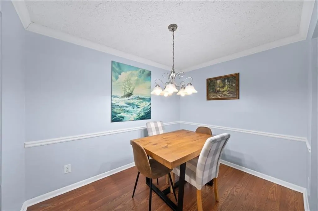 5141 Roswell Road Unit 7, Atlanta, Georgia 30342, 2 Bedrooms Bedrooms, ,1 BathroomBathrooms,Residential,Sold,5141 Roswell Road Unit 7,7558954