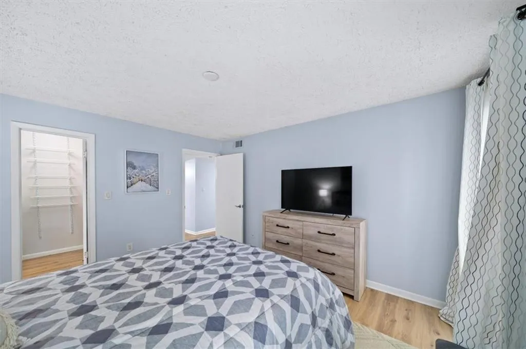 5141 Roswell Road Unit 7, Atlanta, Georgia 30342, 2 Bedrooms Bedrooms, ,1 BathroomBathrooms,Residential,Sold,5141 Roswell Road Unit 7,7558954