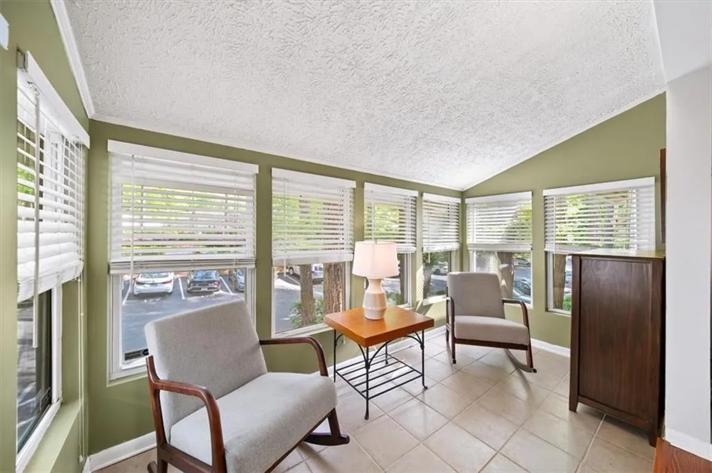 5141 Roswell Road Unit 7, Atlanta, Georgia 30342, 2 Bedrooms Bedrooms, ,1 BathroomBathrooms,Residential,Sold,5141 Roswell Road Unit 7,7558954