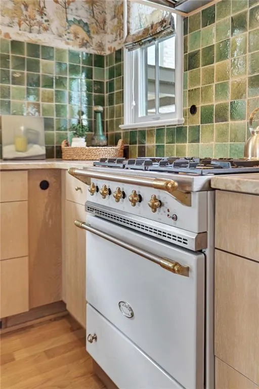 2057 Manchester Street Ne, Atlanta, Georgia 30324, 2 Bedrooms Bedrooms, ,2 BathroomsBathrooms,Residential,For Sale,2057 Manchester Street Ne,7644304