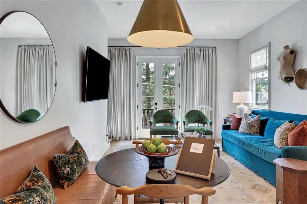 2057 Manchester Street Ne, Atlanta, Georgia 30324, 2 Bedrooms Bedrooms, ,2 BathroomsBathrooms,Residential,For Sale,2057 Manchester Street Ne,7644304