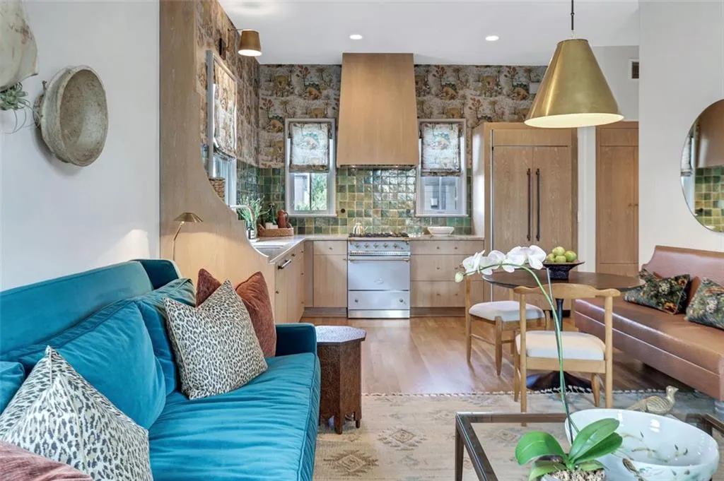 2057 Manchester Street Ne, Atlanta, Georgia 30324, 2 Bedrooms Bedrooms, ,2 BathroomsBathrooms,Residential,For Sale,2057 Manchester Street Ne,7644304