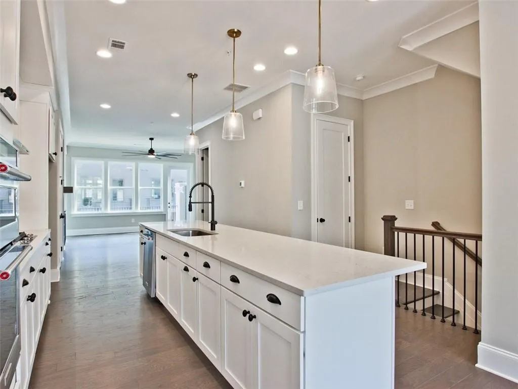 6642 Sterling Drive Unit 675, Sandy Springs, Georgia 30328, 3 Bedrooms Bedrooms, ,4 BathroomsBathrooms,Residential,Sold,6642 Sterling Drive Unit 675,6897901