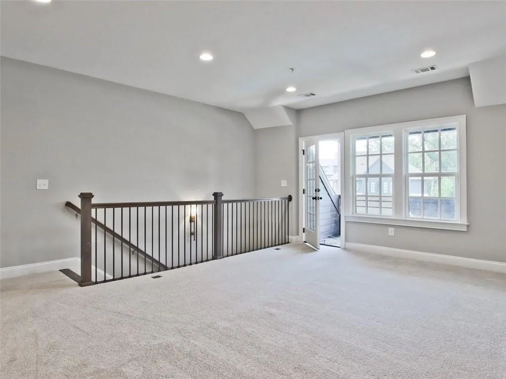 6642 Sterling Drive Unit 675, Sandy Springs, Georgia 30328, 3 Bedrooms Bedrooms, ,4 BathroomsBathrooms,Residential,Sold,6642 Sterling Drive Unit 675,6897901