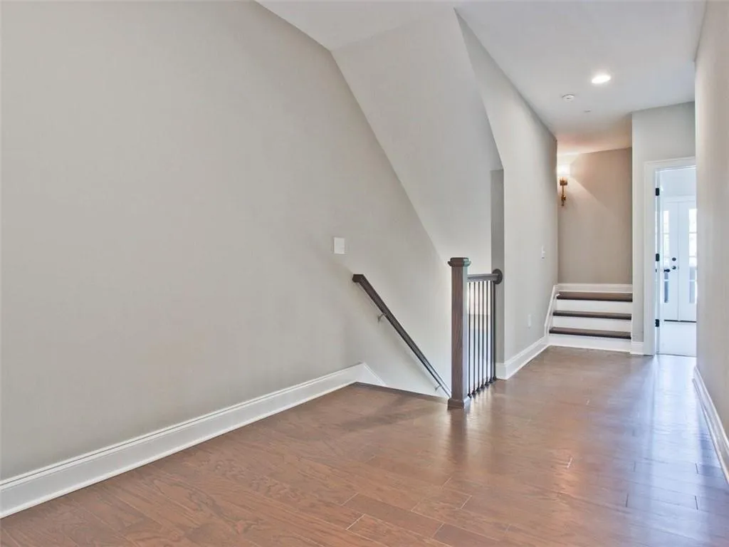 6642 Sterling Drive Unit 675, Sandy Springs, Georgia 30328, 3 Bedrooms Bedrooms, ,4 BathroomsBathrooms,Residential,Sold,6642 Sterling Drive Unit 675,6897901