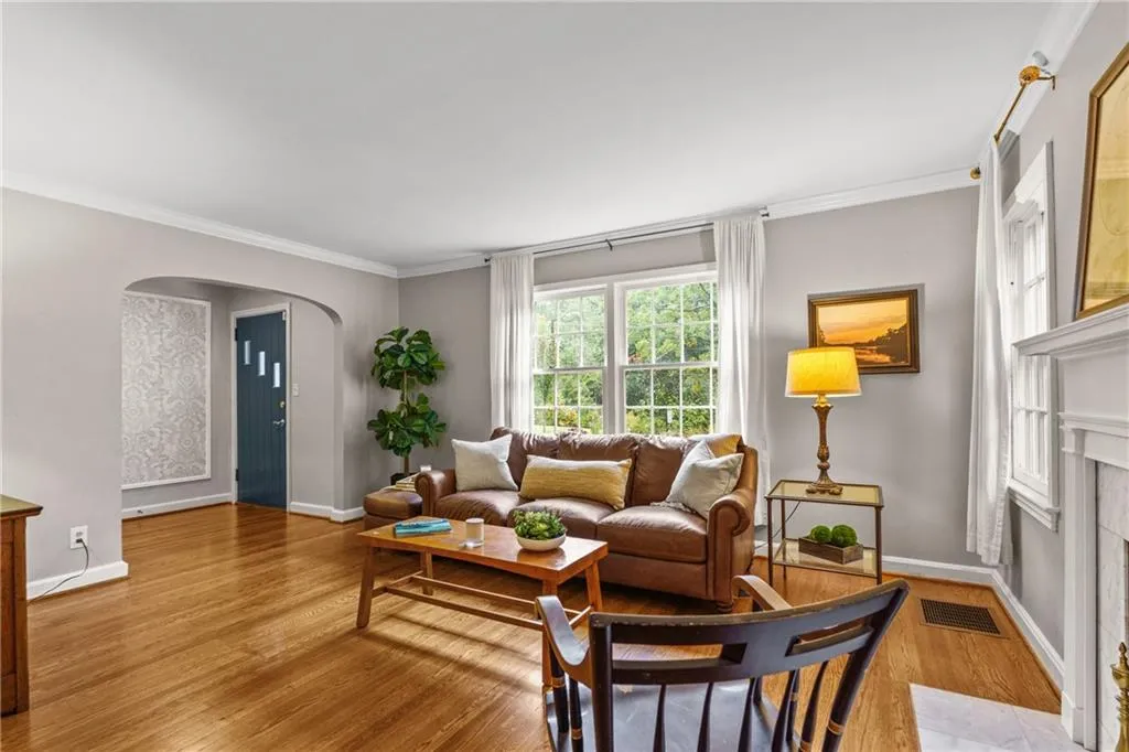 1302 Roxboro Drive Ne, Atlanta, Georgia 30324, 4 Bedrooms Bedrooms, ,2 BathroomsBathrooms,Residential,For Sale,1302 Roxboro Drive Ne,7670701