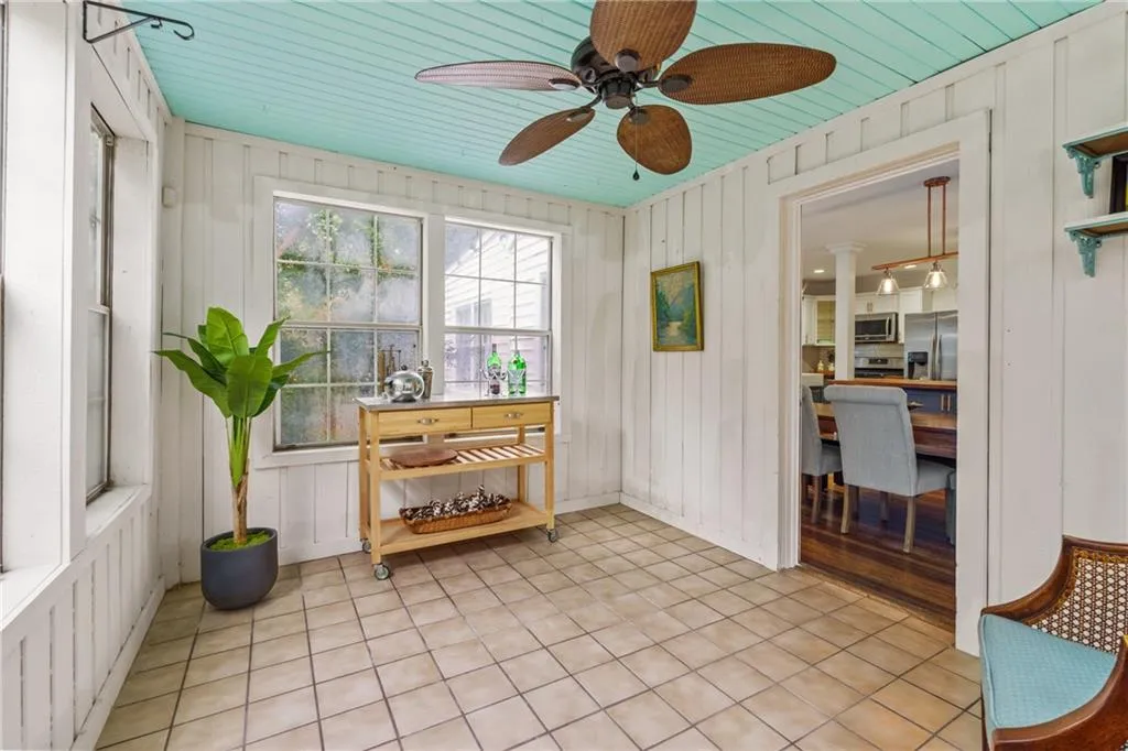 This flex room can be used as an office, reading room or exercise room.