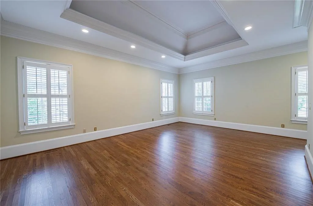 MASTER SUITE