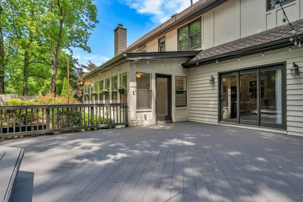 410 Breakwater Ridge, Sandy Springs, Georgia 30328, 5 Bedrooms Bedrooms, ,3 BathroomsBathrooms,Residential,Sold,410 Breakwater Ridge,6543246