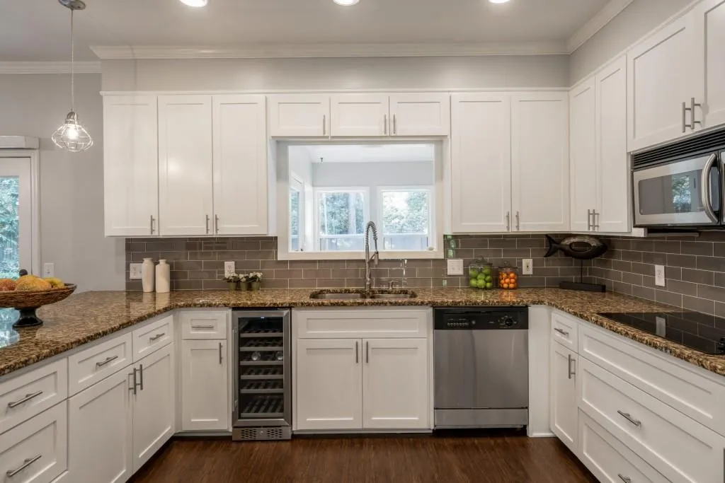 410 Breakwater Ridge, Sandy Springs, Georgia 30328, 5 Bedrooms Bedrooms, ,3 BathroomsBathrooms,Residential,Sold,410 Breakwater Ridge,6543246