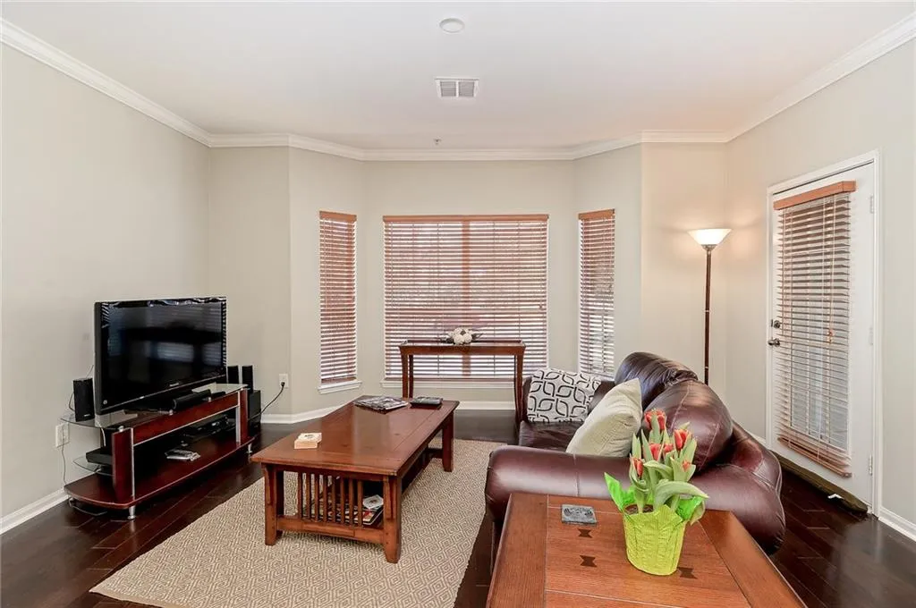 5641 Roswell Road Unit 116, Sandy Springs, Georgia 30342, 2 Bedrooms Bedrooms, ,2 BathroomsBathrooms,Residential,Sold,5641 Roswell Road Unit 116,5952175