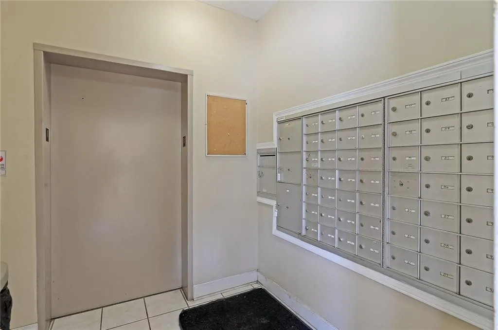 5641 Roswell Road Unit 116, Sandy Springs, Georgia 30342, 2 Bedrooms Bedrooms, ,2 BathroomsBathrooms,Residential,Sold,5641 Roswell Road Unit 116,5952175