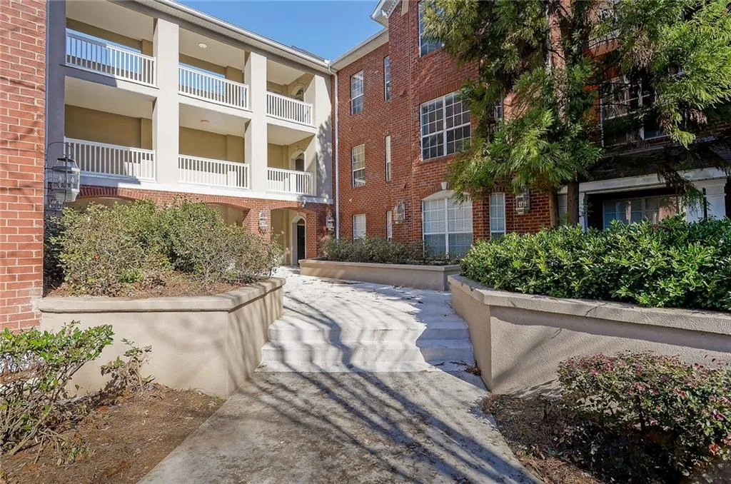 5641 Roswell Road Unit 116, Sandy Springs, Georgia 30342, 2 Bedrooms Bedrooms, ,2 BathroomsBathrooms,Residential,Sold,5641 Roswell Road Unit 116,5952175