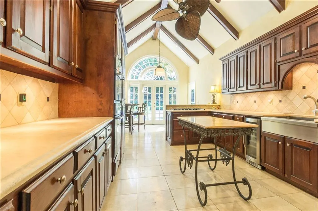 7705 N Spalding Lake Drive, Dunwoody, Georgia 30350, 4 Bedrooms Bedrooms, ,3 BathroomsBathrooms,Residential,Sold,7705 N Spalding Lake Drive,5769276