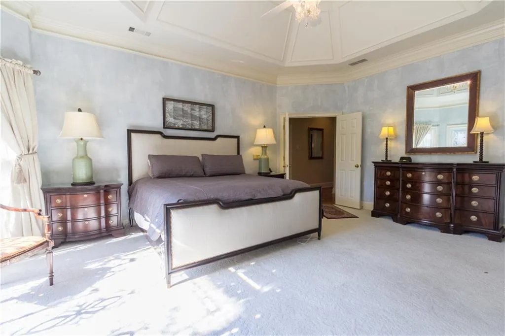 7705 N Spalding Lake Drive, Dunwoody, Georgia 30350, 4 Bedrooms Bedrooms, ,3 BathroomsBathrooms,Residential,Sold,7705 N Spalding Lake Drive,5769276