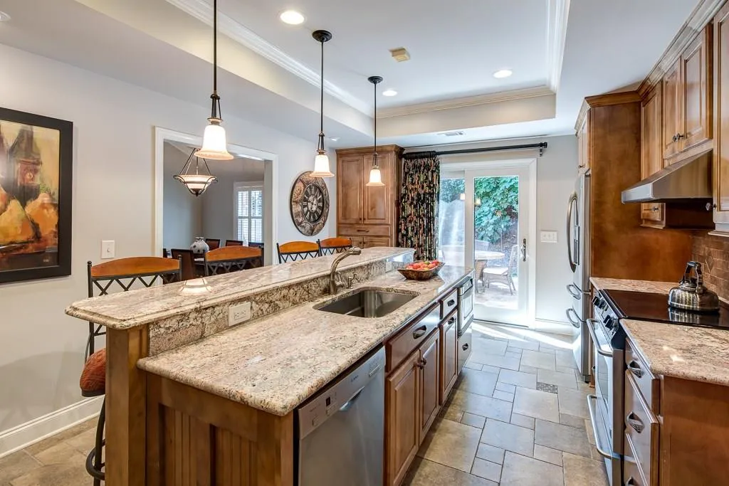 30 Vernon Glen Court, Sandy Springs, Georgia 30338, 3 Bedrooms Bedrooms, ,2 BathroomsBathrooms,Residential,Sold,30 Vernon Glen Court,5900511